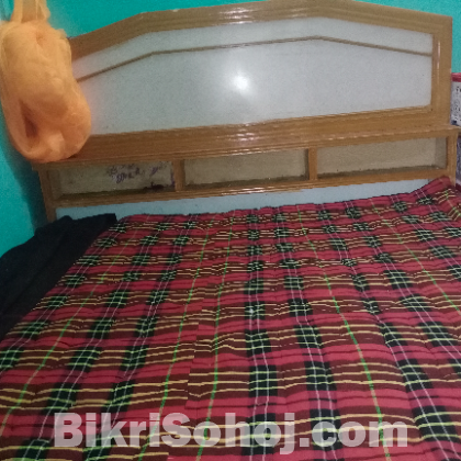 পুরাতন খাট
